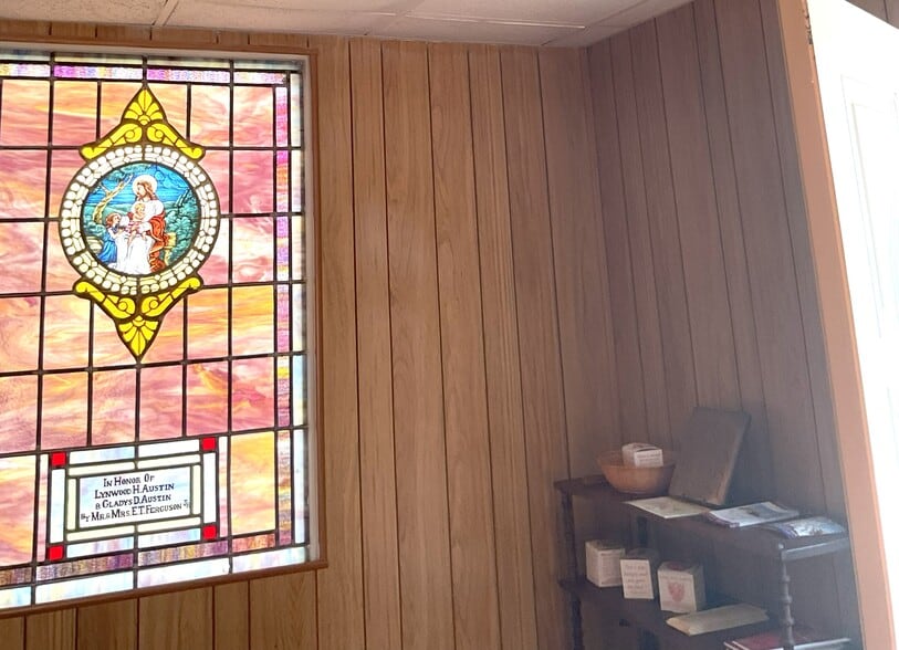 More Photos Of 1121 Oddfellows Rd, Vinton Specialty For Sale