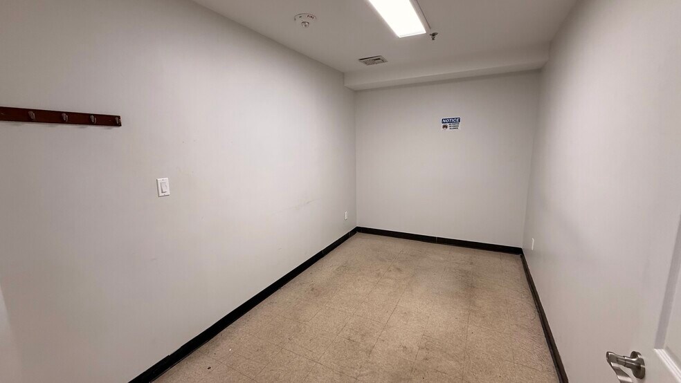 More Photos Of 1648 E 14th St, Brooklyn Medical For Lease