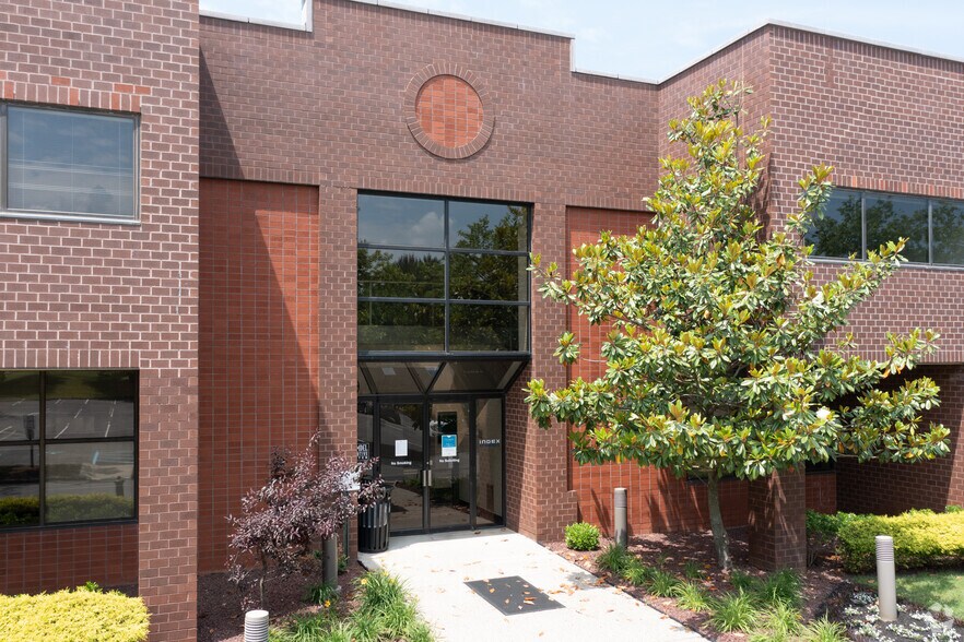 More Photos Of 960 Holmdel Rd, Holmdel Office For Sale