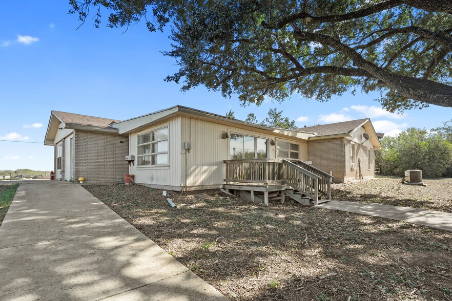 More Photos Of 298 State Highway 239, Kenedy Specialty For Sale