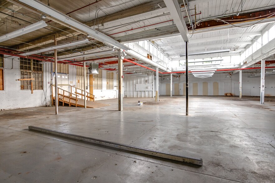 More Photos Of 3661 W Shore Rd, Warwick Warehouse For Sale