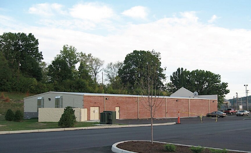 More Photos Of 280 Three Rivers Pky, North Bend General Retail For Sale