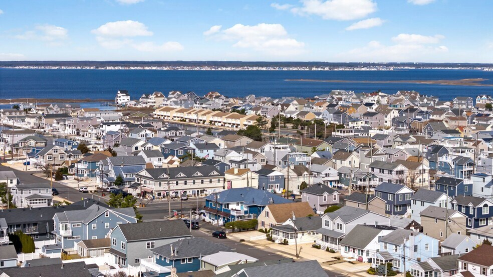 More Photos Of 65 Grand Central Ave, Lavallette Storefront Retail Residential For Sale