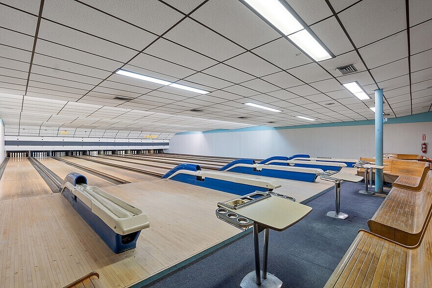 More Photos Of 78 Daniels St, Fitchburg Bowling Alley For Sale