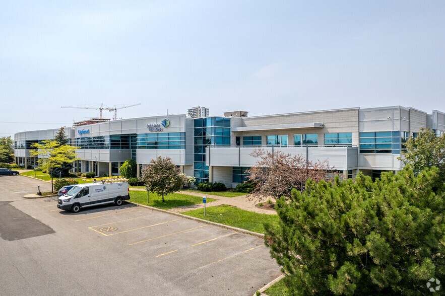 More Photos Of 9955 Rue De Châteauneuf, Brossard Office For Lease