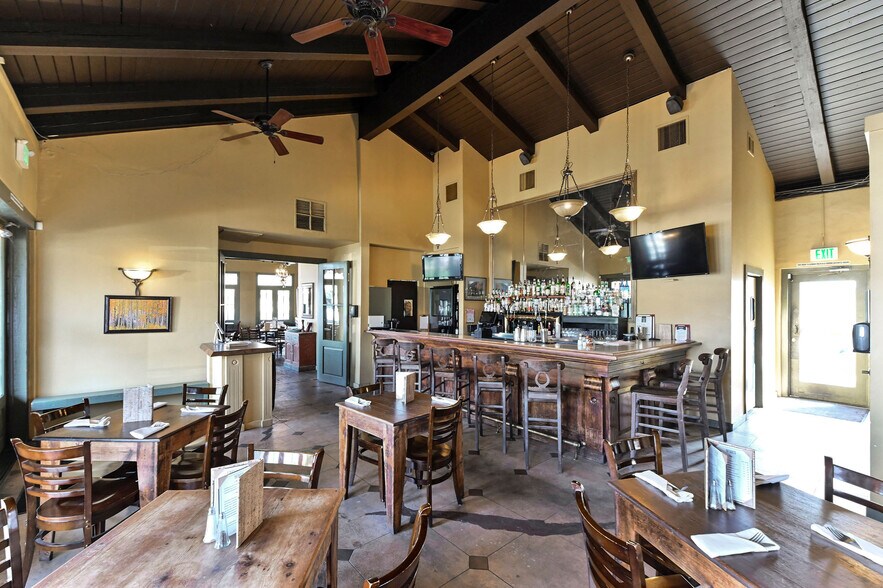 More Photos Of 191 Main St, Murphys General Retail For Sale