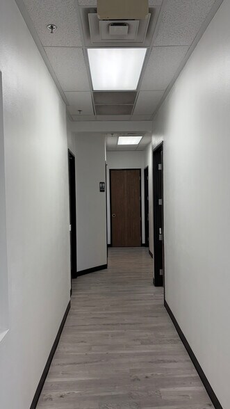 More Photos Of 5136 W Patrick Ln, Las Vegas Warehouse For Lease