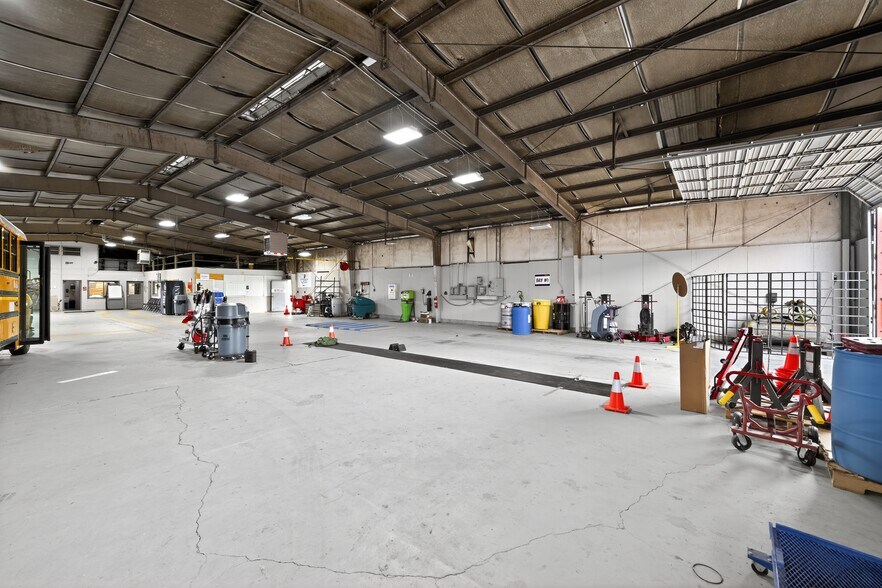 More Photos Of 512 S Wilmer Ave, Anniston Warehouse For Sale