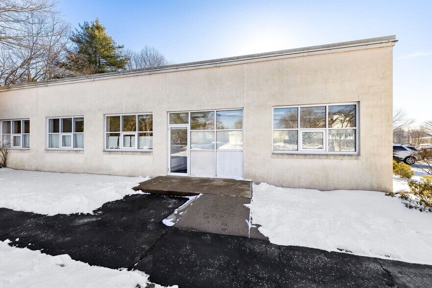 More Photos Of 56 Winthrop St, Concord Medical For Lease