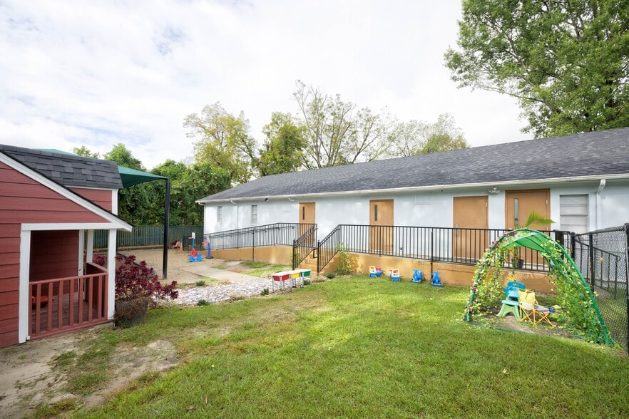 More Photos Of 2126 Chestnut St, Columbia Schools For Sale