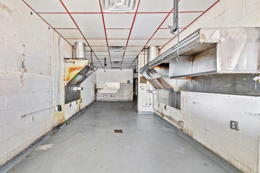 More Photos Of 435 E Main St, Hohenwald Fast Food For Sale