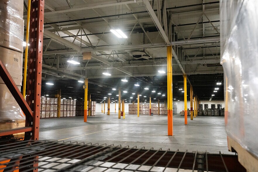 More Photos Of 450 Sherman Av N, Hamilton Industrial For Lease