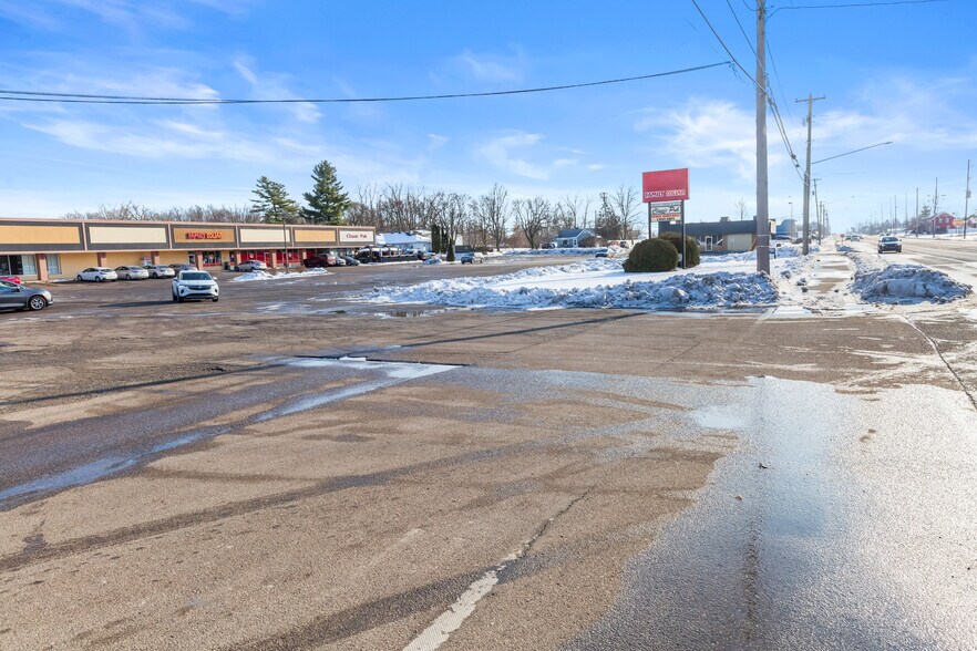 More Photos Of 16209-16235 S US 27, Lansing Unknown For Lease