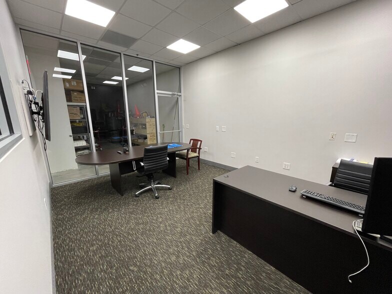 More Photos Of 2860 W State Road 84, Fort Lauderdale Office For Sale