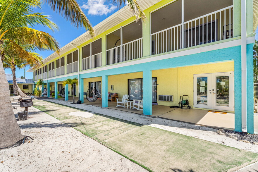 More Photos Of 2938 Sanibel Blvd, Saint James City Hotel For Sale