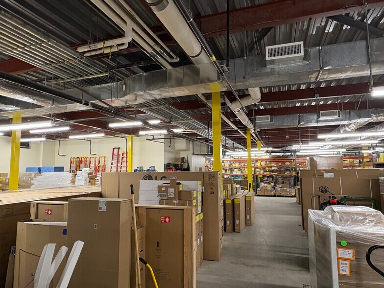 More Photos Of 201 Riverneck Rd, Chelmsford Office For Lease