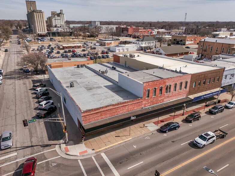 More Photos Of 722 N Main St, Newton Office For Sale