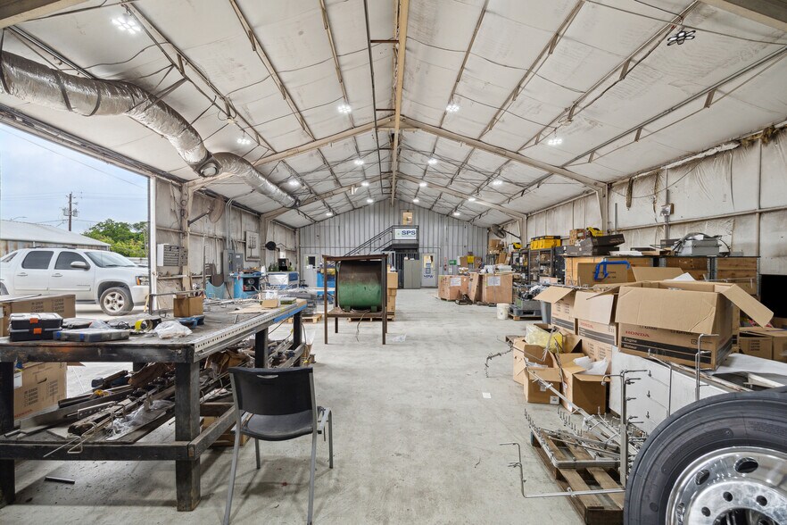 More Photos Of 6438 Long Dr, Houston Industrial For Sale