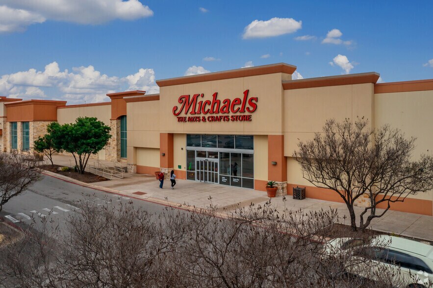 More Photos Of 5335-5355 W TX Loop 1604 N, San Antonio Unknown For Lease