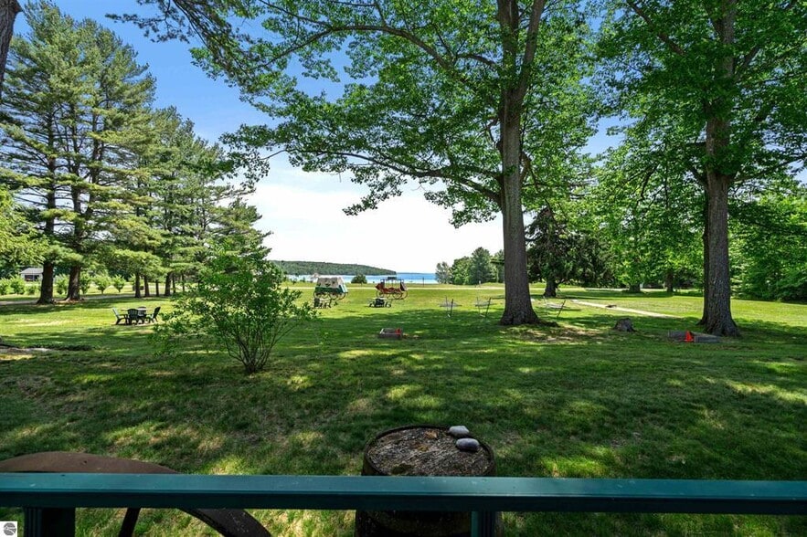 More Photos Of 18599 Mission Rd, Traverse City Hotel For Sale
