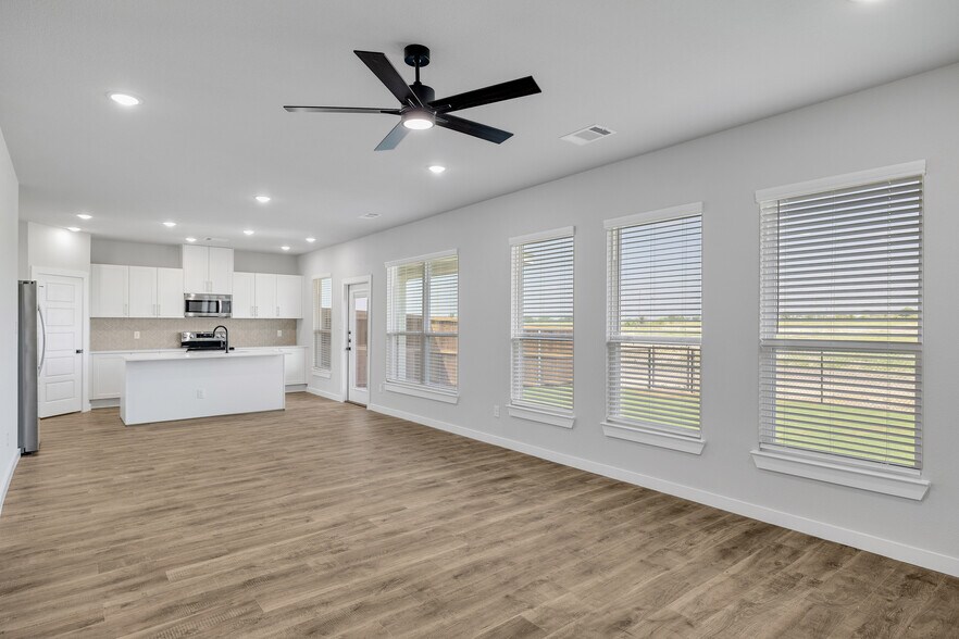 More Photos Of 4059 Clovis St, Midlothian Multifamily For Sale