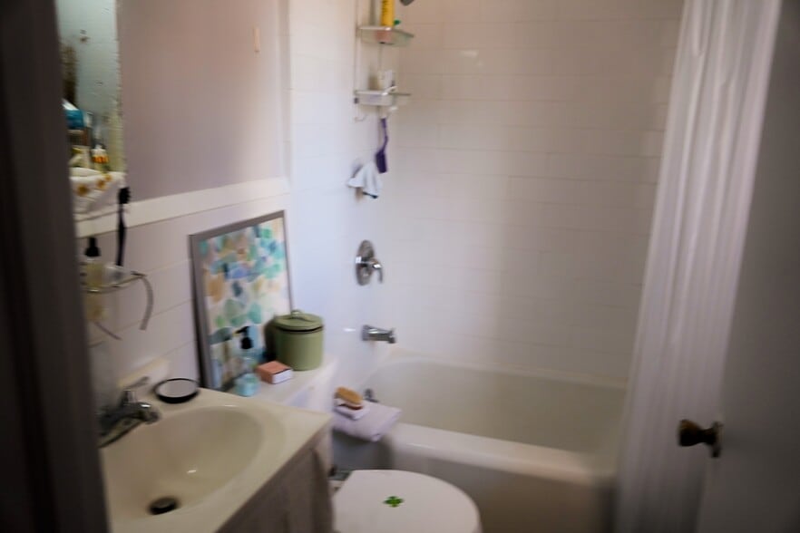 More Photos Of 601 Avenue B NW, Winter Haven Office Residential For Sale