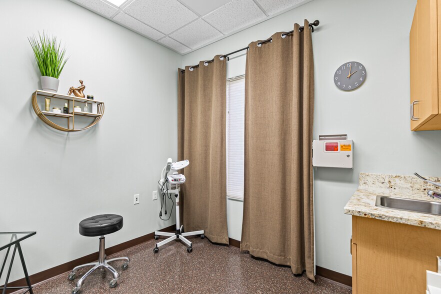 More Photos Of 3144 State St, Medford Healthcare For Lease