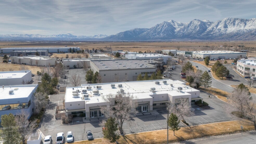 More Photos Of 2245 Meridian Blvd, Minden Showroom For Lease
