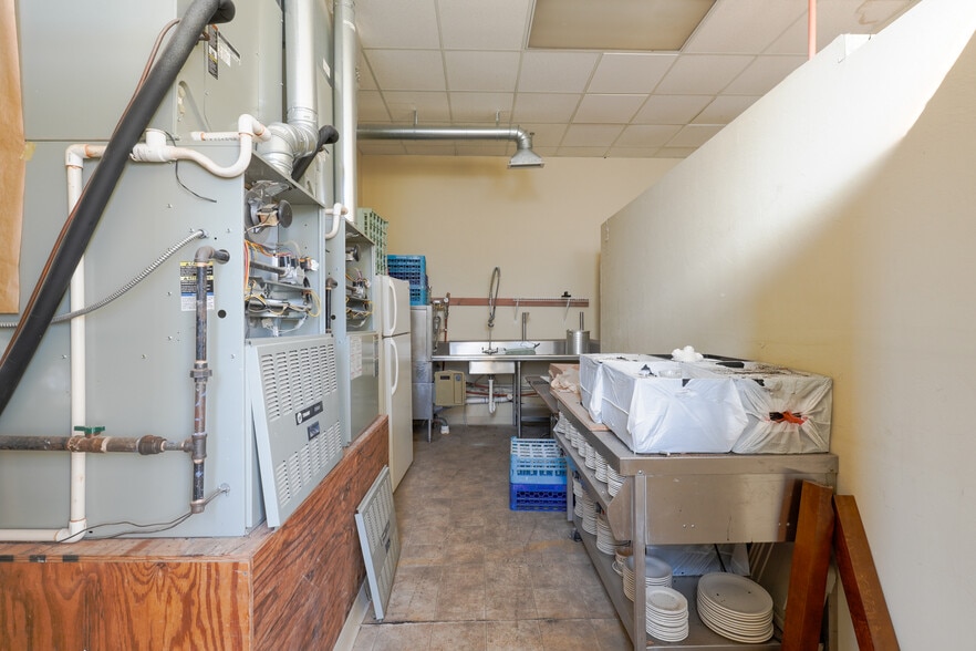 More Photos Of 102 W Main St, Shawnee Lodge Meeting Hall For Sale