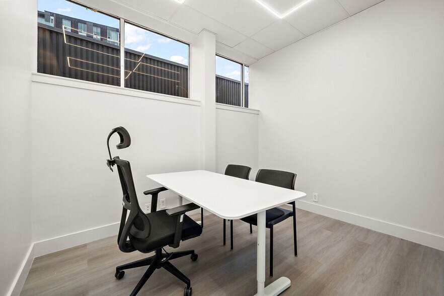 More Photos Of 4845 Rue Jean-Talon O, Montréal Storefront For Lease