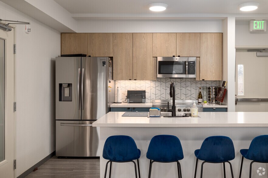 More Photos Of 1435 NE 62nd Ave, Portland Multifamily For Sale