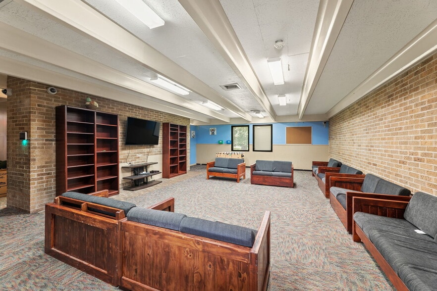 More Photos Of 120 David Wade Dr, Victoria Rehabilitation Center For Sale