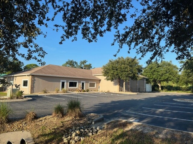 More Photos Of 718 60th Street Ct E, Bradenton Auto Repair For Sale