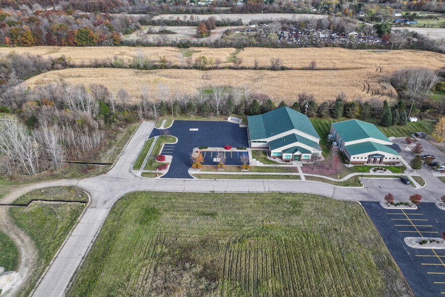 More Photos Of 1443 Granger Dr, Davison Medical For Lease