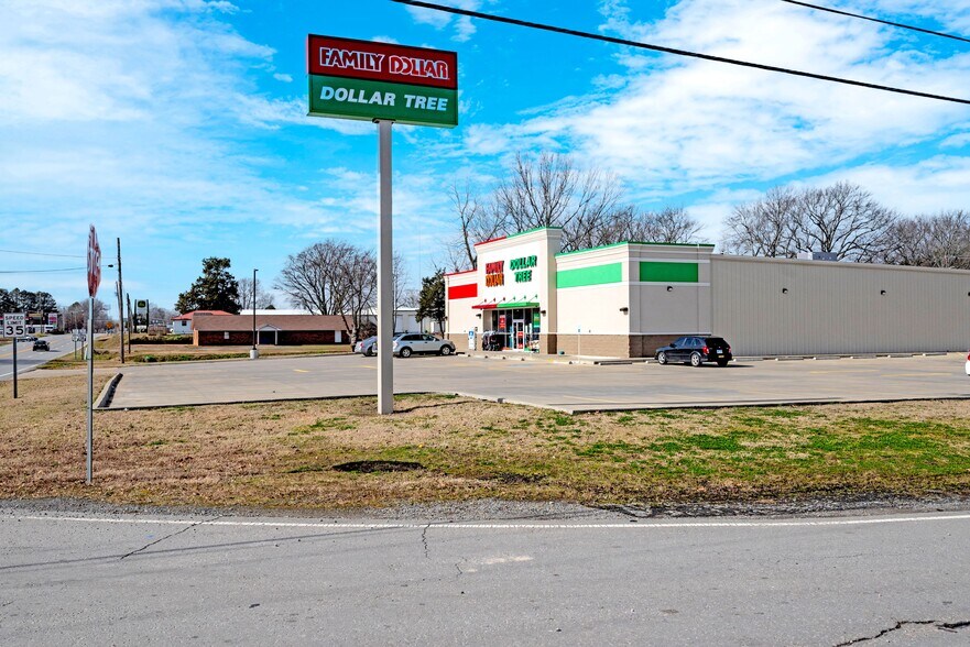 More Photos Of 1602 Main St, Des Arc Freestanding For Sale