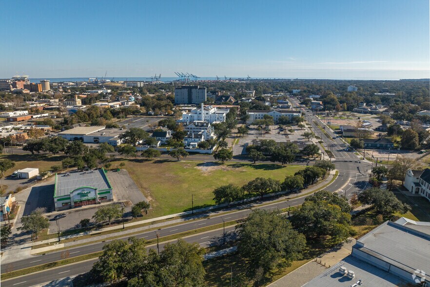 More Photos Of 336 N Broad St, Mobile Freestanding For Sale