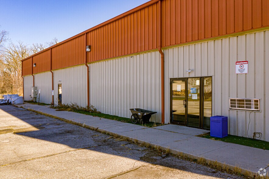 More Photos Of 5018 Blazing Star Dr, Madison Sports And Entertainment For Sale