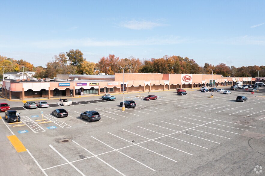 More Photos Of 100-404 Cavalier Sq, Hopewell Unknown For Lease