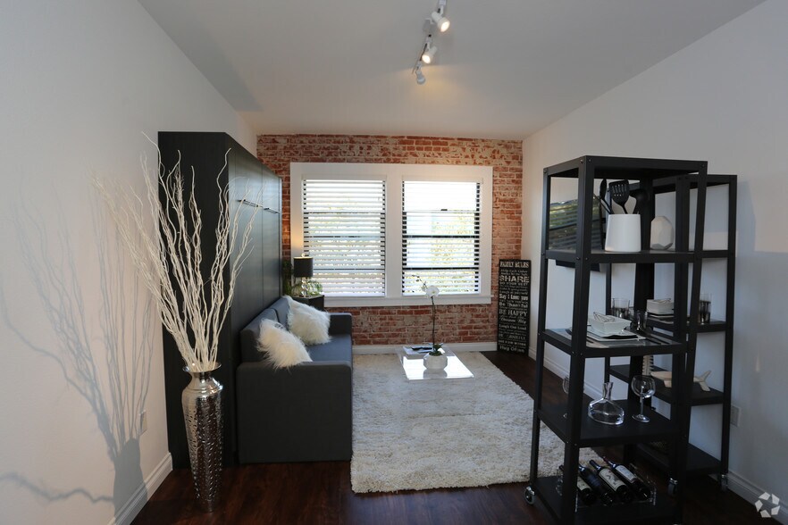 More Photos Of 5529-5533 Hollywood Blvd, Los Angeles Apartments For Lease