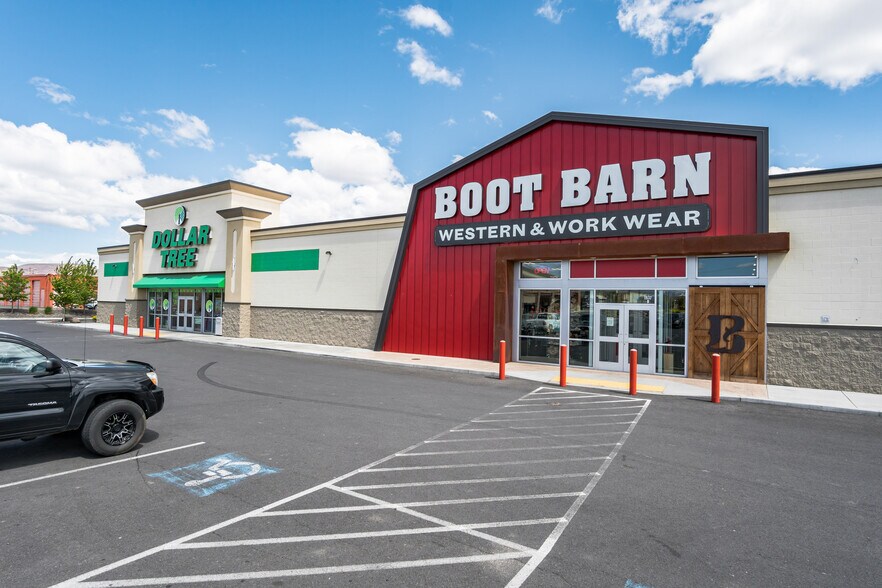 More Photos Of 1837 S 1st St, Yakima General Retail For Sale