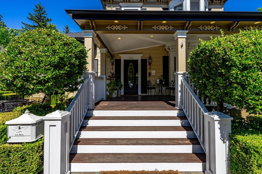 More Photos Of 1139 Lincoln Ave, Calistoga Hospitality For Sale
