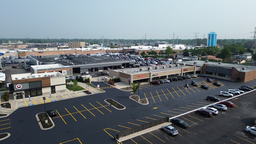 More Photos Of 9347 N Milwaukee Ave, Niles Unknown For Lease