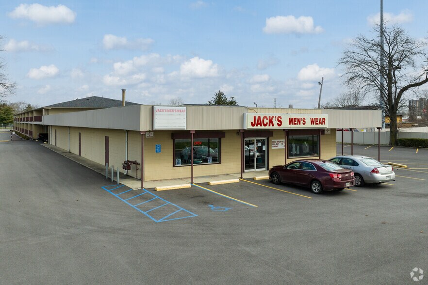Primary Photo Of 3414 Dorr St, Toledo Light Distribution For Lease