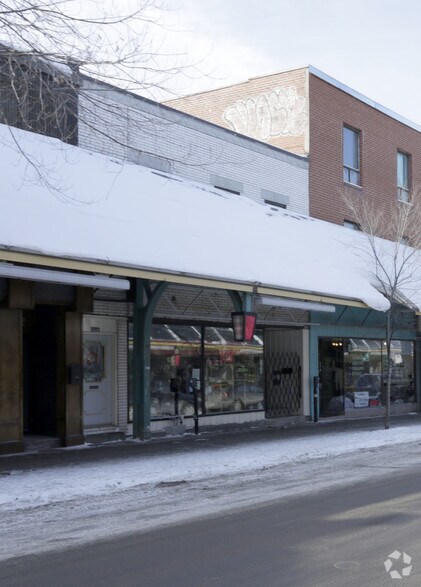 Primary Photo Of 6376-6380 Rue Saint-Hubert, Montréal Storefront Retail Residential For Sale