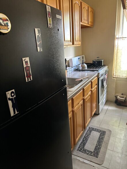 More Photos Of 2119 Utica Ave, Brooklyn Storefront Retail Residential For Sale