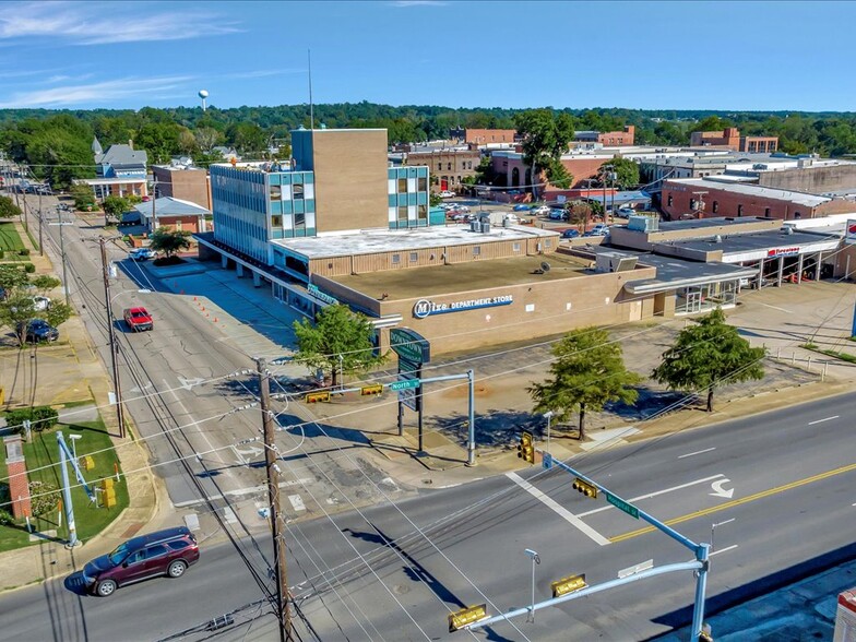 Primary Photo Of 108 E Hospital St, Nacogdoches Flex For Sale