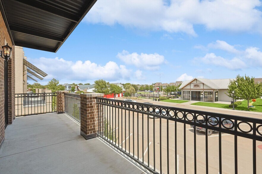 More Photos Of 767 W Main St, Coppell Storefront Retail Office For Sale