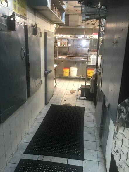 More Photos Of 1416 Avenue J, Brooklyn Restaurant For Lease