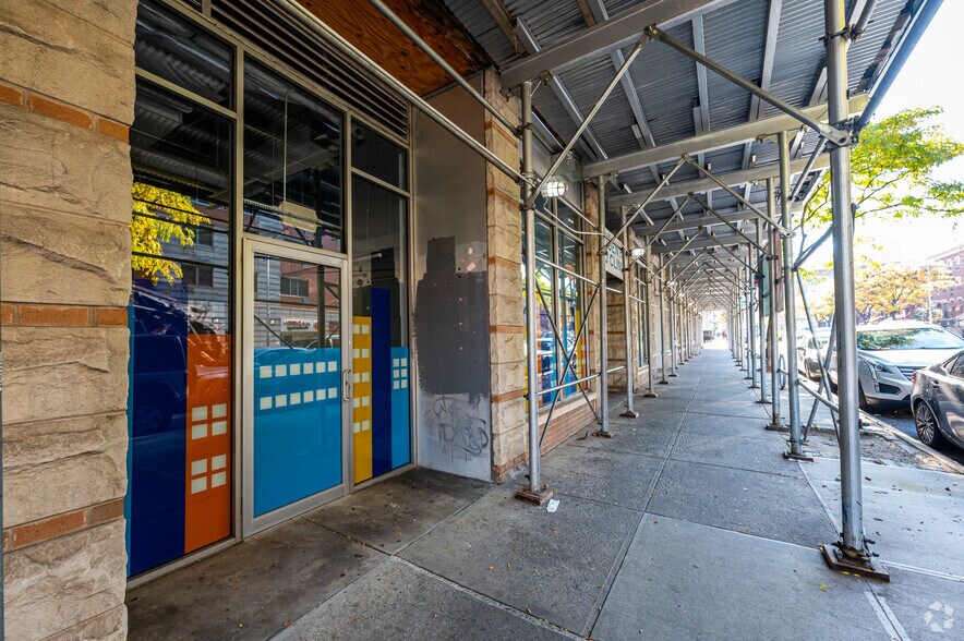 More Photos Of 1827 Madison Ave, New York Apartments For Lease