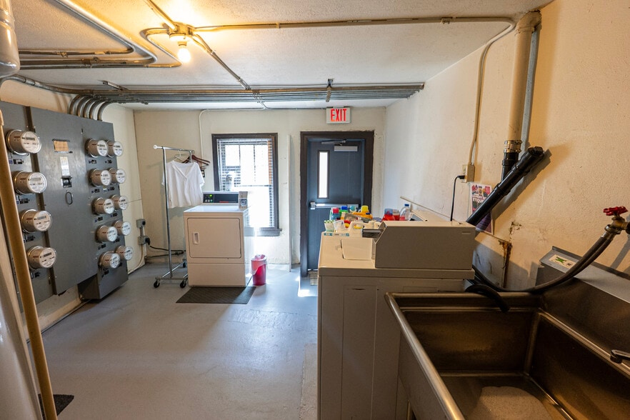 More Photos Of 1003 N 1st St, Renton Apartments For Sale